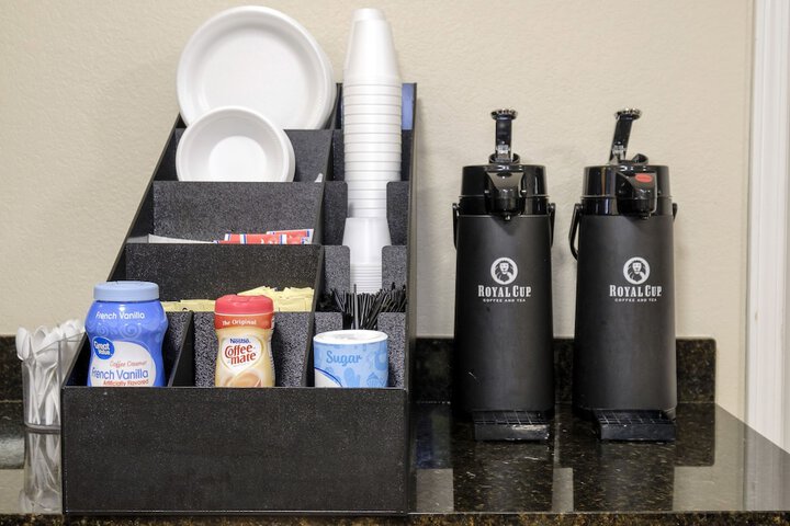 Breakfast/Coffee Service 22 of 25