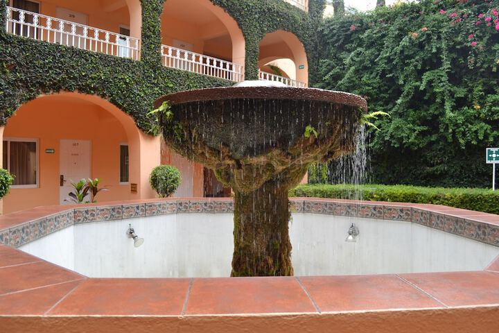 Hotel Exterior 59 of 60
