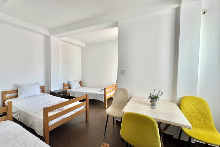Room 51 of 73