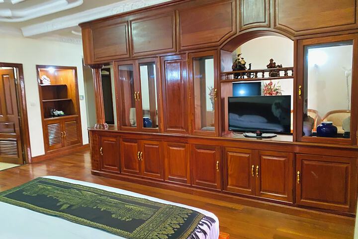 Room 20 of 53