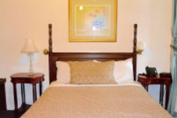 Room 594 of 768