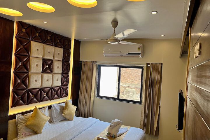 Room 9 of 71