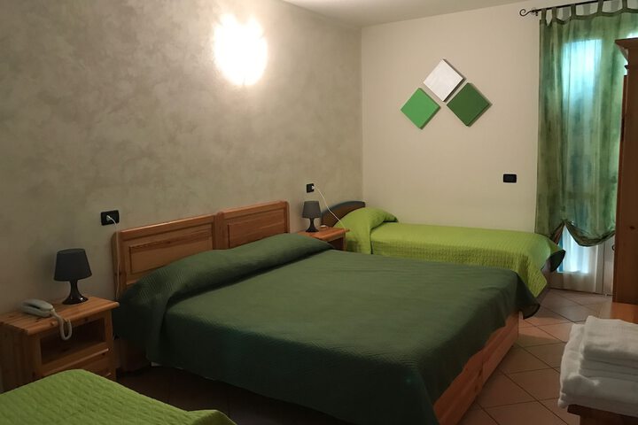 Room 7 of 64