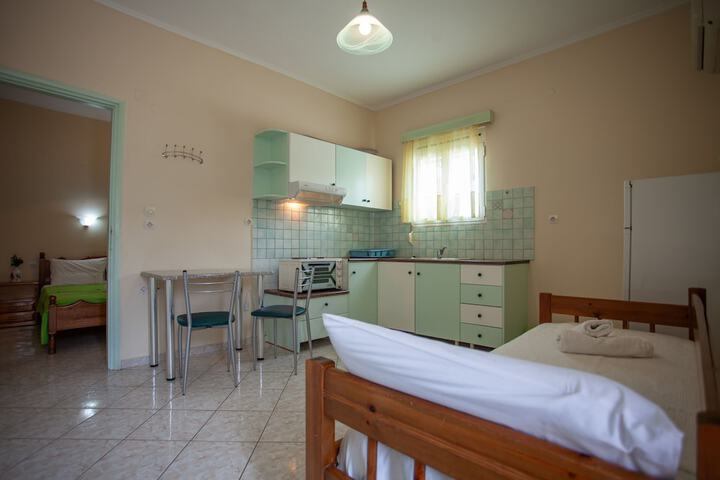 Room 6 of 75