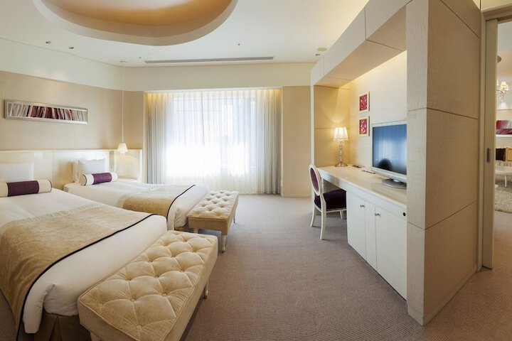 Room 25 of 151