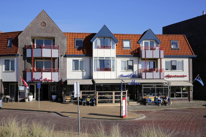 Exterior of Best Western Beach Hotel Bergen Aan Zee