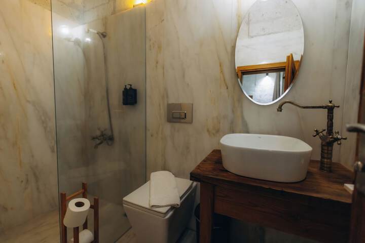 Room 58 of 112