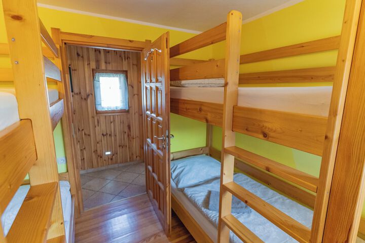 Room 3 of 35