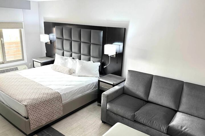 Room 11 of 31
