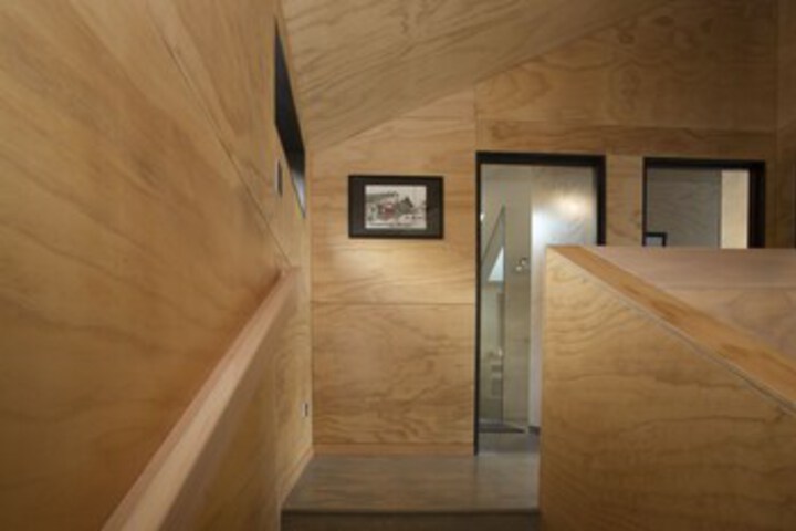 Room 16 of 37