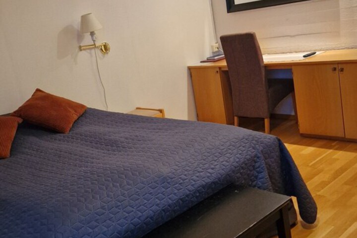 Room 5 of 22