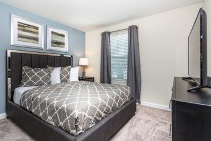Room 11 of 25