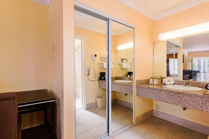 Suite Photo