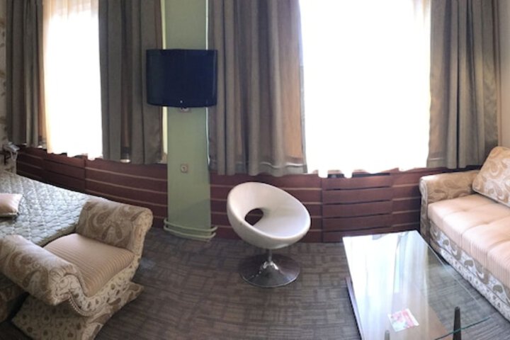 Room 10 of 75
