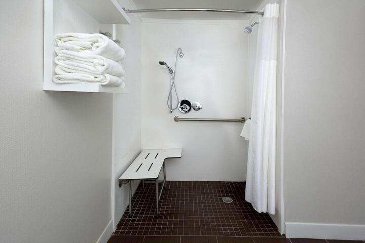 1 King Mobility Accessible with Tub (19 of 23)