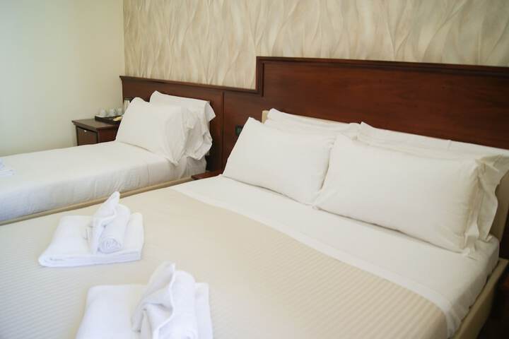 Room 13 of 19