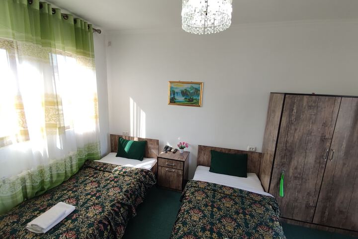 Room 35 of 70