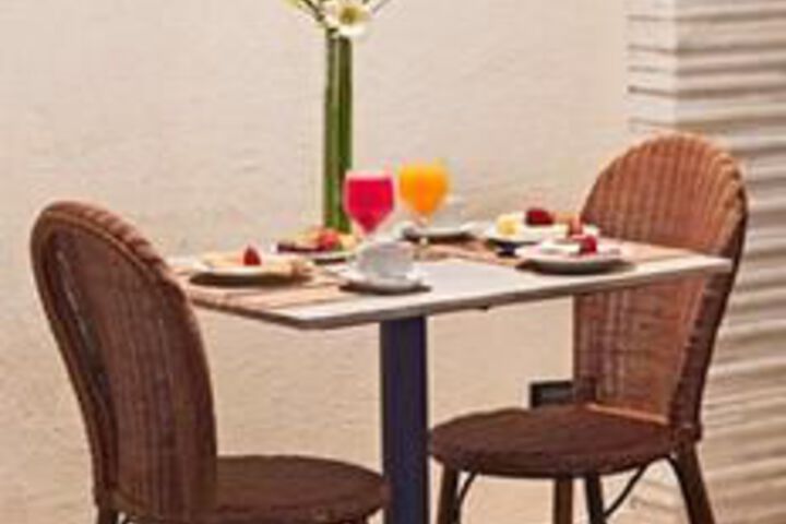 Breakfast/Coffee Service 2 of 79