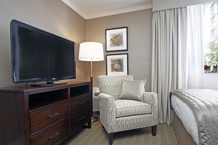 2 Double Beds (15 of 17)