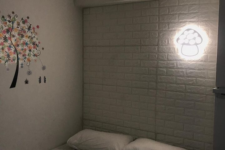 Room 20 of 28