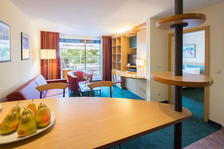 Room 5 of 41