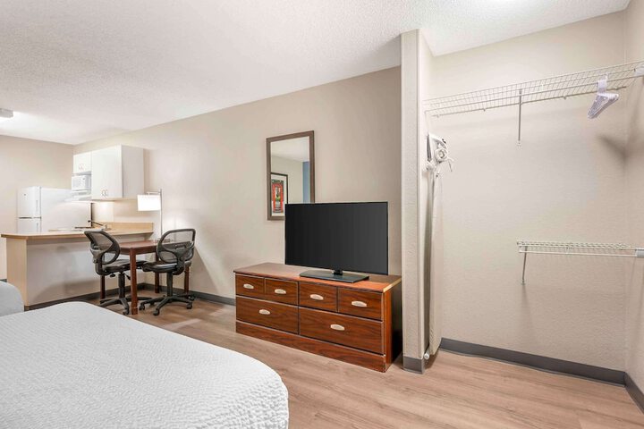 Studio 2 Double Beds (3 of 5)