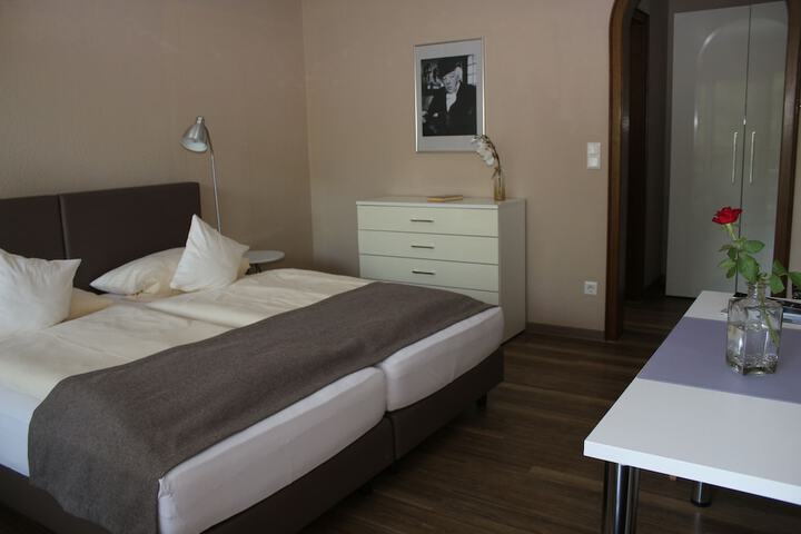 Room 19 of 40