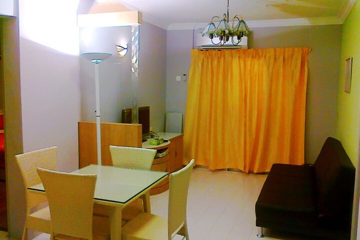 Room 3 of 35