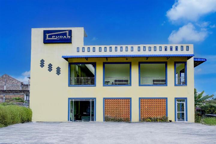 Hotel O Balige City Tugu Juara Monang - 6 Hour Stay