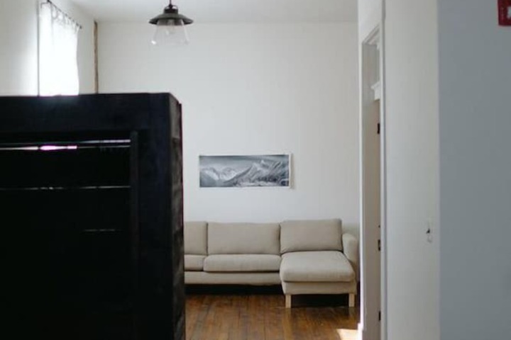 Room 7 of 92