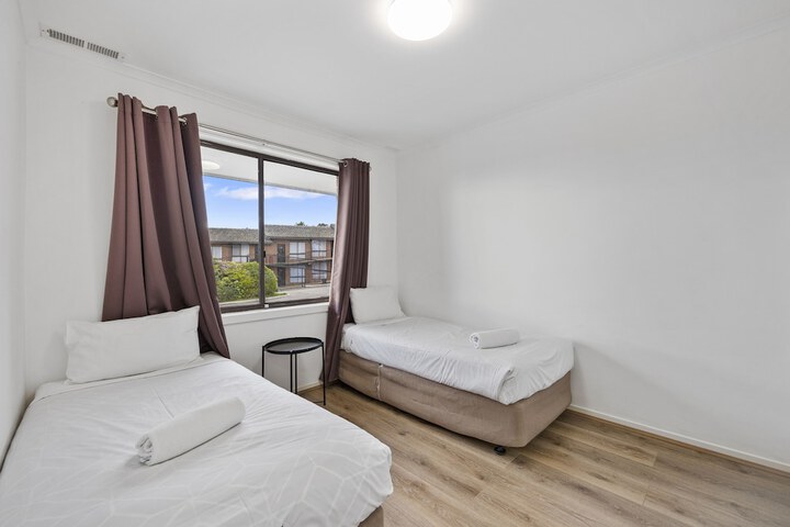 Room 7 of 28