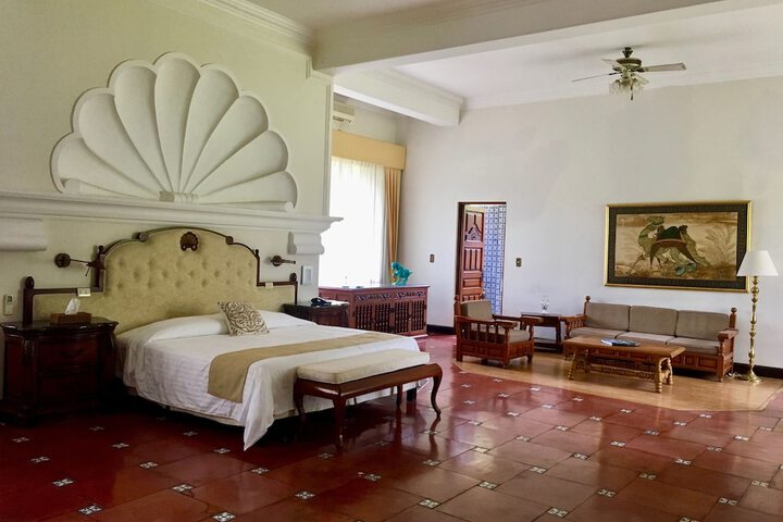 Room 6 of 53