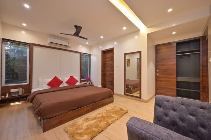 Room 4 of 22