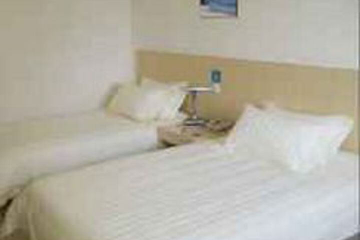 Room 3 of 5