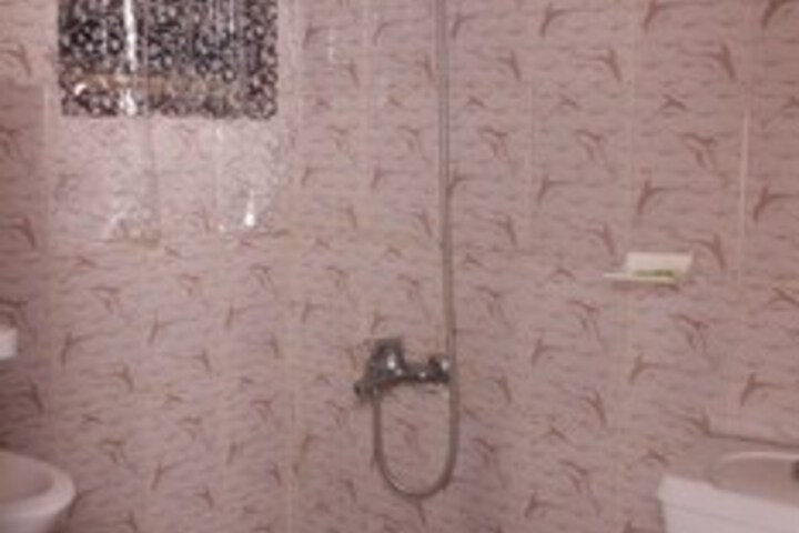 Room 5 of 38