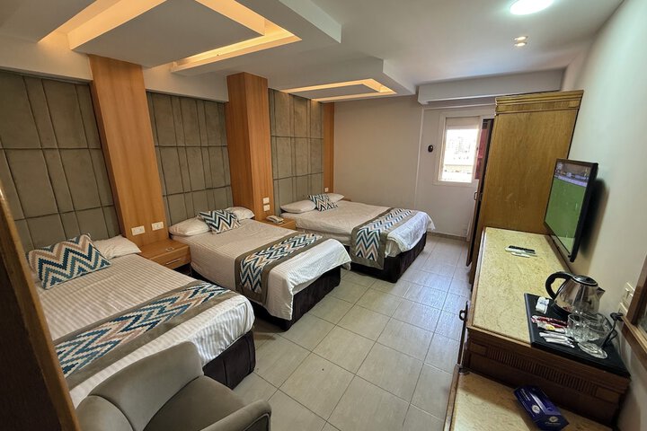 Room 10 of 36