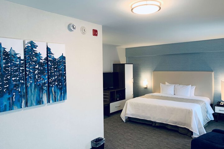 Room 10 of 17