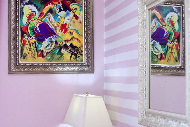 Room 29 of 63