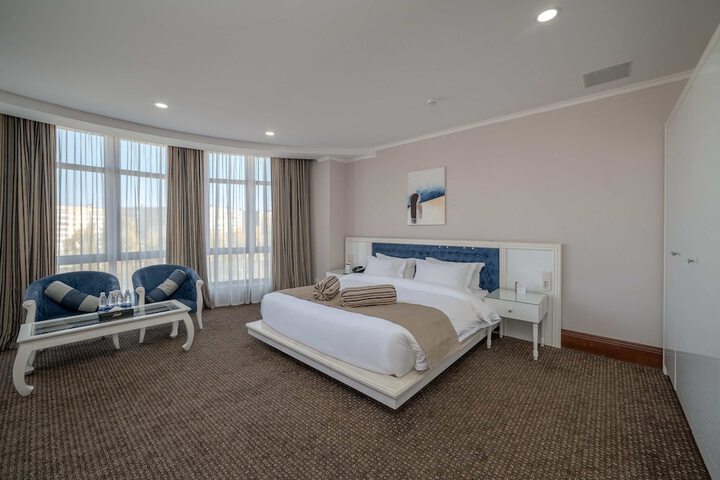 Room 53 of 116