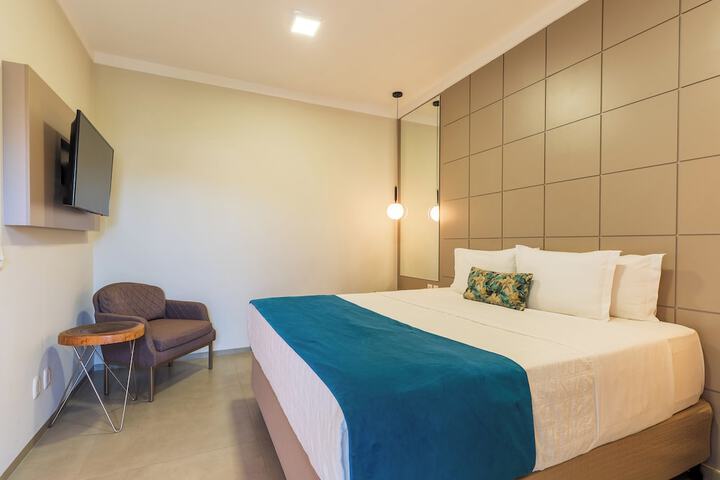 Room 42 of 103