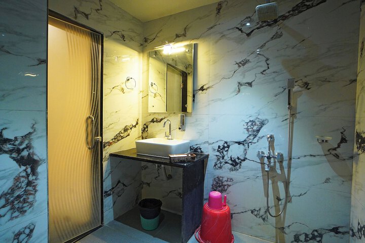 Room 51 of 81