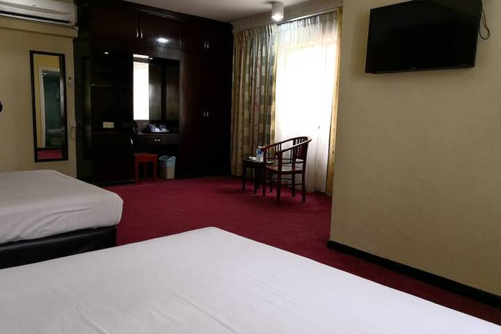 Room 6 of 48
