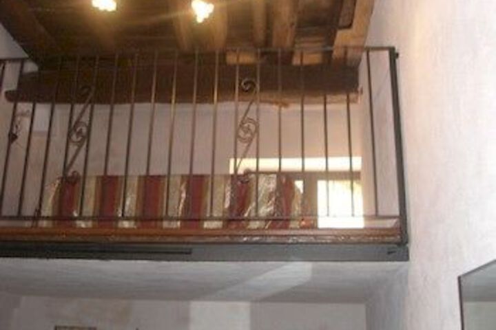 Room 9 of 23