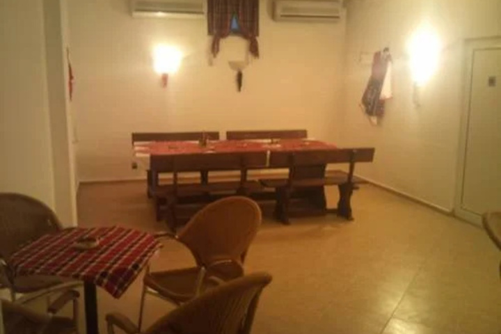 Room 14 of 28