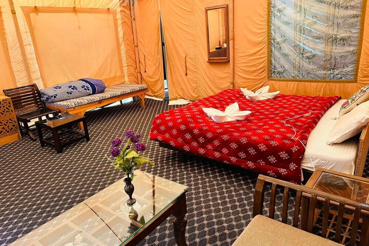 Room 2 of 17