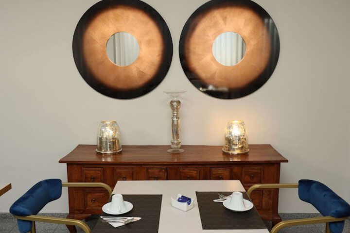 Lounge 62 of 70