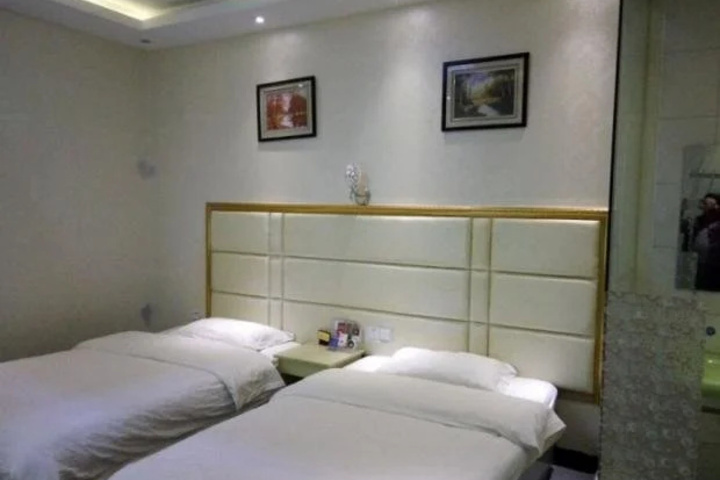 7 Day Rujia Hotel