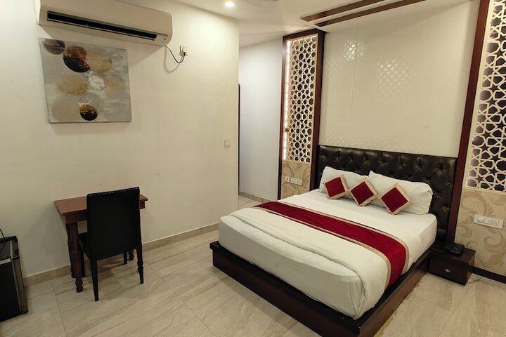 Room 42 of 115