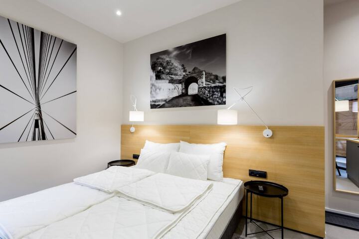 Room 7 of 45