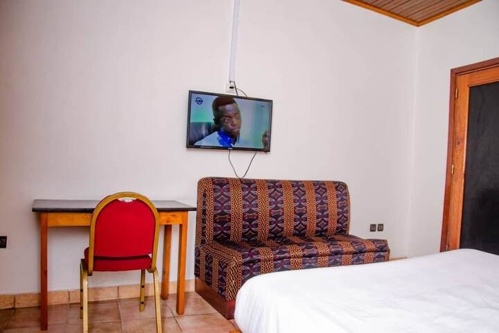 Room 2 of 12
